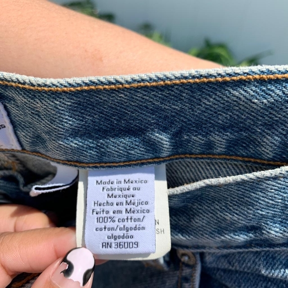 Vintage women's Calvin Klein Jeans - Picture 5 of 5